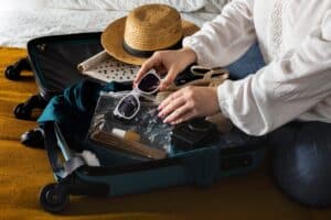 Pakowanie na wyjazd: Co zabrać i jak się zorganizować