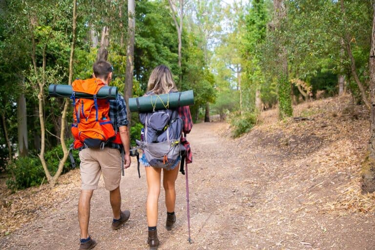 Read more about the article Trekking – co to jest, jak zacząć i dlaczego treking po górach uzależnia ?